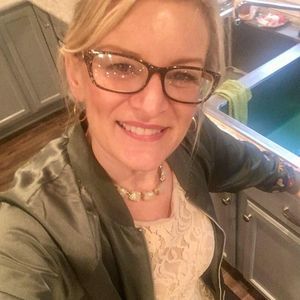 Meet your Posher, Denise